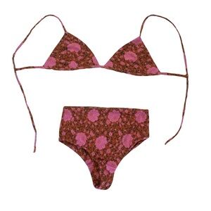 Novella royale bikini